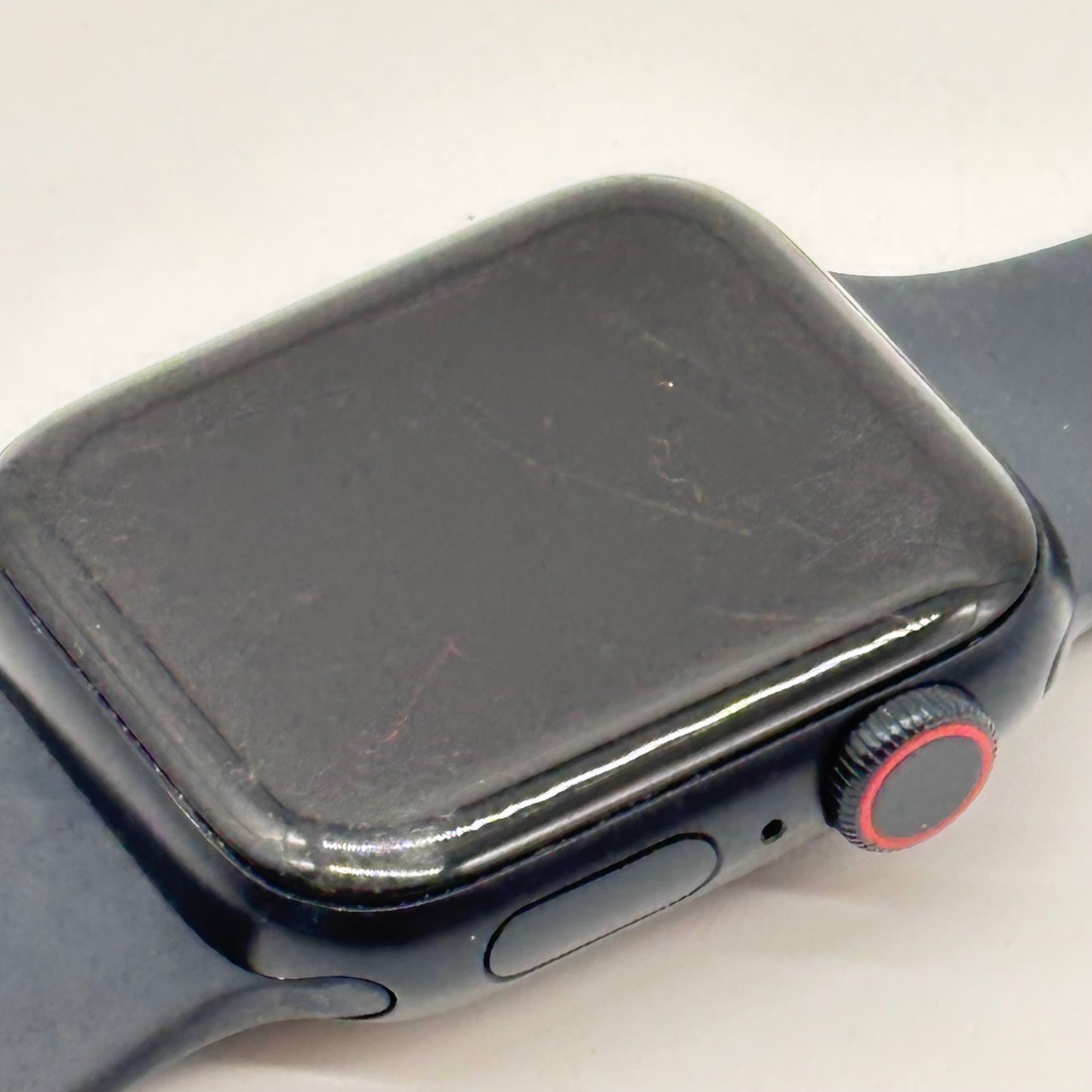 Unlocked Apple Watch SE 2nd Gen 40MM Black Aluminum Black Sport Band MRG63LL/A