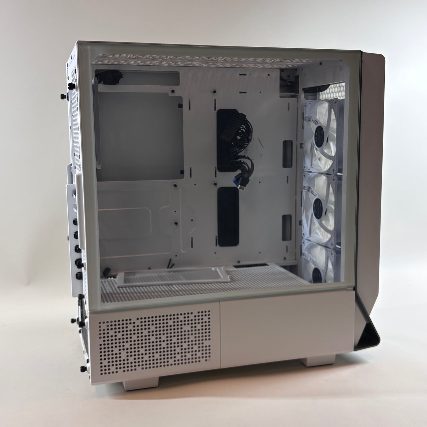 ThermalTake CTE C750 Air Snow Full Tower Chassis CA-1X6-00F6WN-00