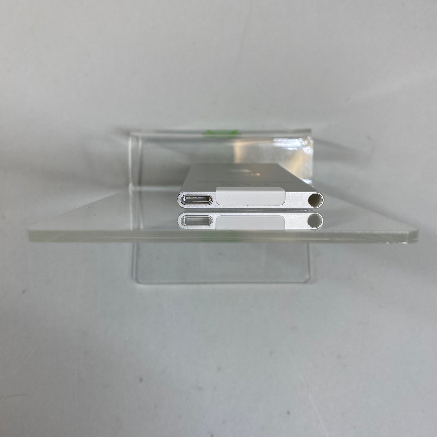 WiFi Only Apple iPod Nano 7th Gen 16GB 1.0.4 PC Silver A1446