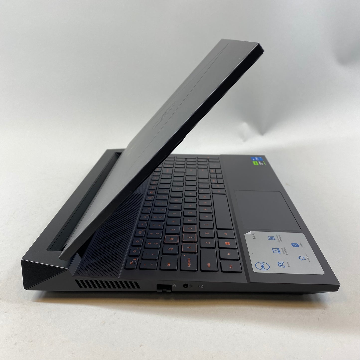 Dell G15 5530 15.6" i5-13450HX 2.4GHz 8GB RAM 256GB SSD NVIDIA GeForce RTX 3050