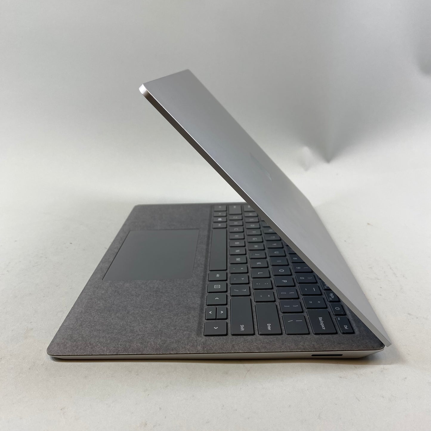 Microsoft Surface Laptop 3 1867 13.3" i5-1035G7 1.2GHz 8GB RAM 128GB SSD