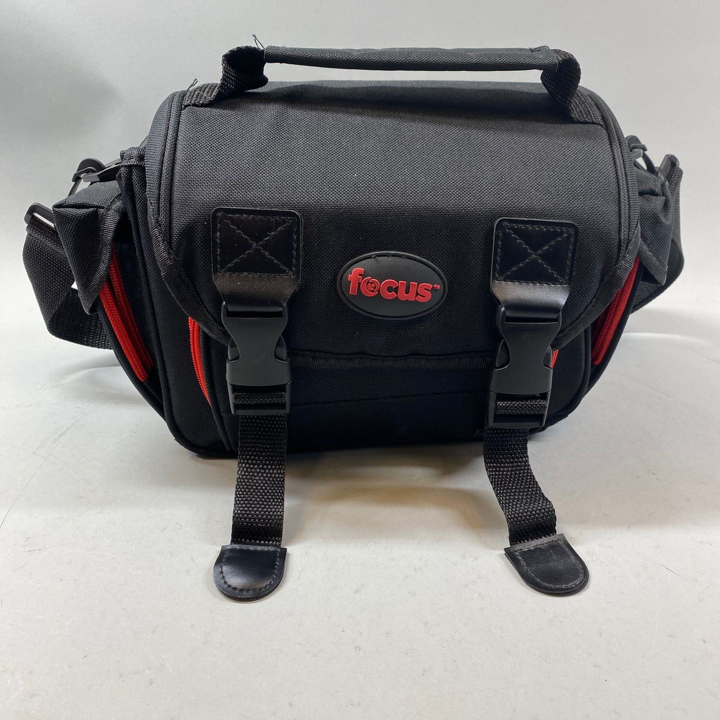 Focus Camera Bag for SLR and Video Medium, 5 inner, 3 Outer Pockets Red and Black