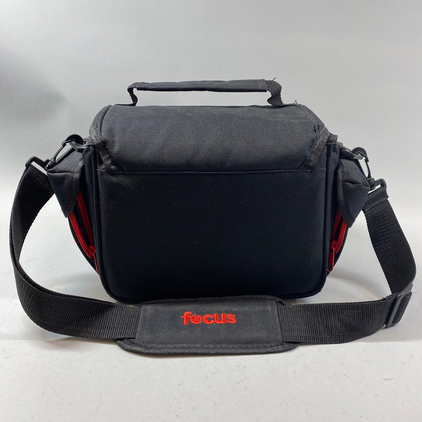 Focus Camera Bag for SLR and Video Medium, 5 inner, 3 Outer Pockets Red and Black