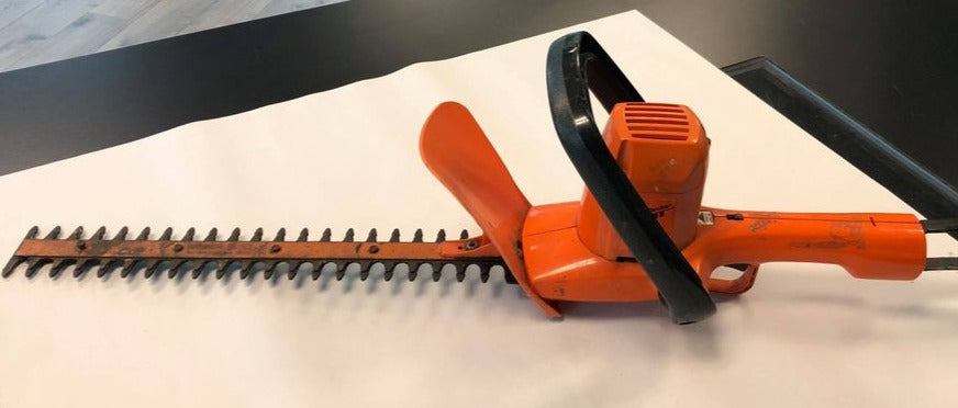 Black and Decker 16" Hedge Trimmer