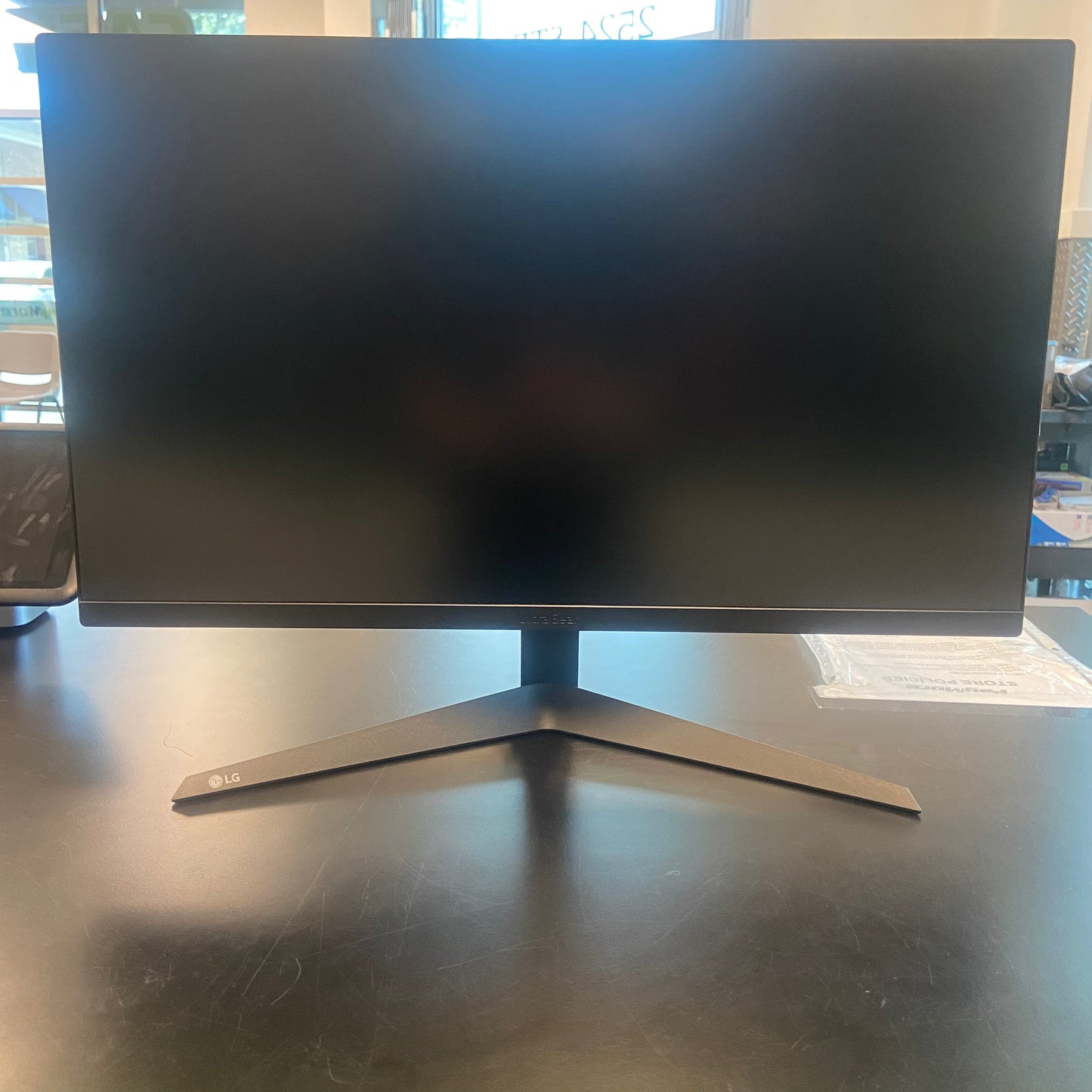 LG UltraGear 27" 27GQ40W FHD VA 165Hz LED HDR10